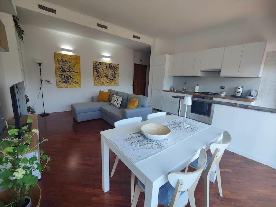 Appartement Culla Di Diego Box Auto, Sospesi Nel Cielo! Rome